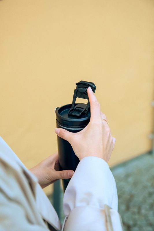 Vinga termo vacuum kopp – 880 ml, Resirkulert Stål, sort
