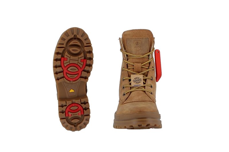 Axelda Støvler 36-42  Aosta med pigger / brodder, cognac