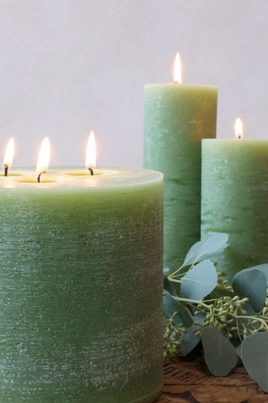Macon kubbelys rustikk 90 timer – forrest green (H15 / Ø10 cm)