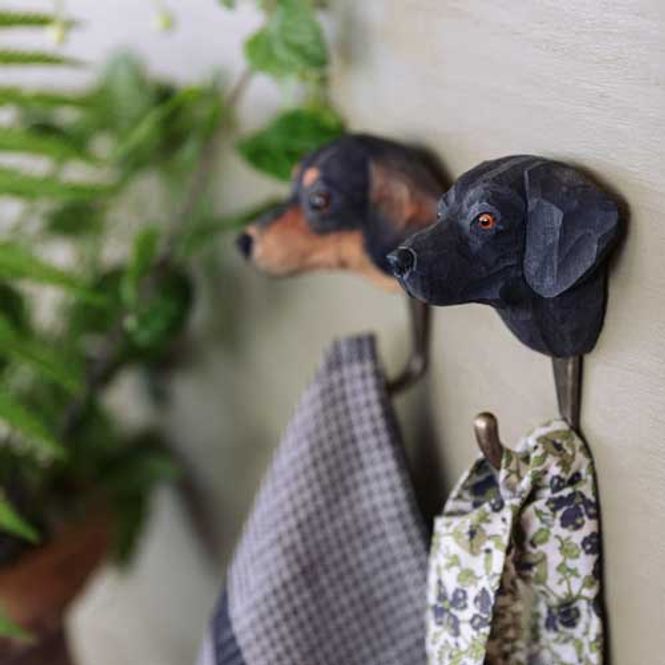 Hovedbilde Håndskåret Krok – Labrador Retriever  Wildlife Garden
