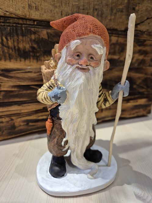 Hovedbilde Midthun-Nisse Stående med Stav 25 cm