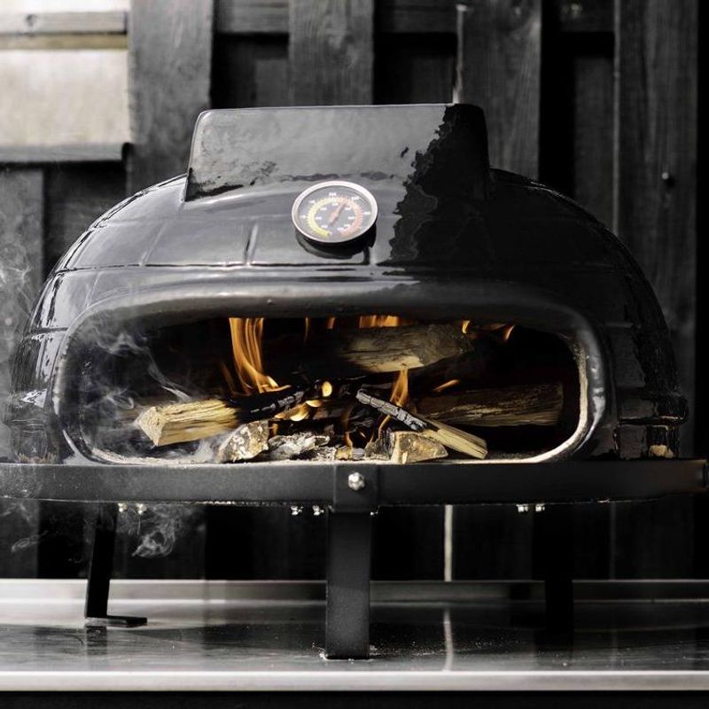 Pizzaovn keramisk vedfyrt til uteplassen